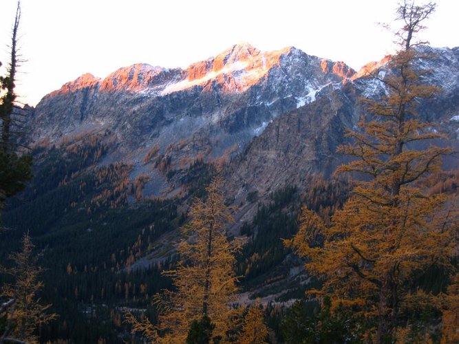 Alpenglow warmed the tips of the peaks on the west side of the North Fork valley.